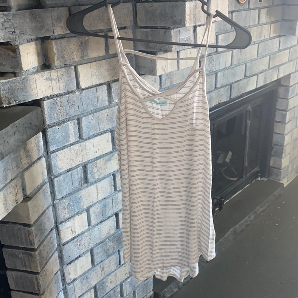 Maurices size small 24/7 tank